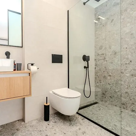 Beachfront Azzurro With Seaview