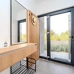 Beachfront Azzurro With Seaview Villa *