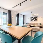Beachfront Azzurro With Seaview Privlaka (Zadar)