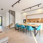 Beachfront Azzurro With Seaview Villa Privlaka (Zadar)