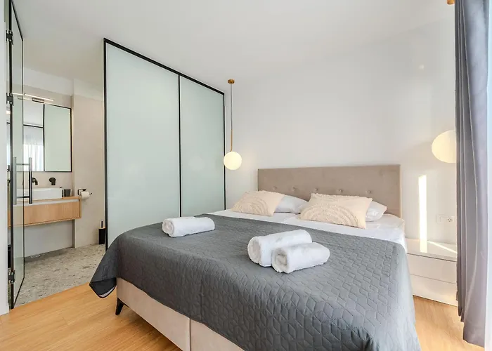 Beachfront Azzurro With Seaview Villa