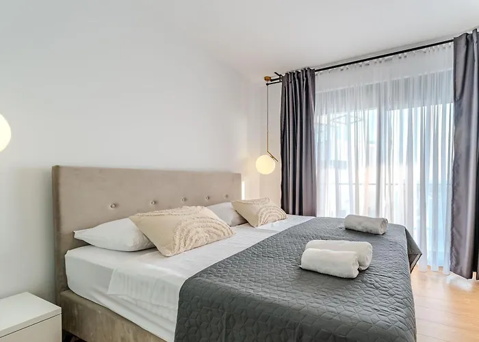 Beachfront Azzurro With Seaview Villa