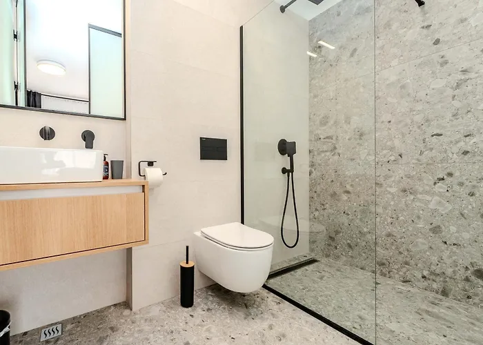 Beachfront Azzurro With Seaview